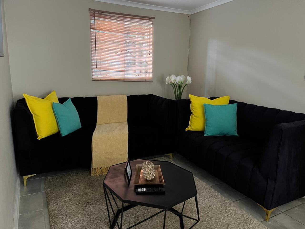 Innes Self Catering B Apartment Bloemfontein