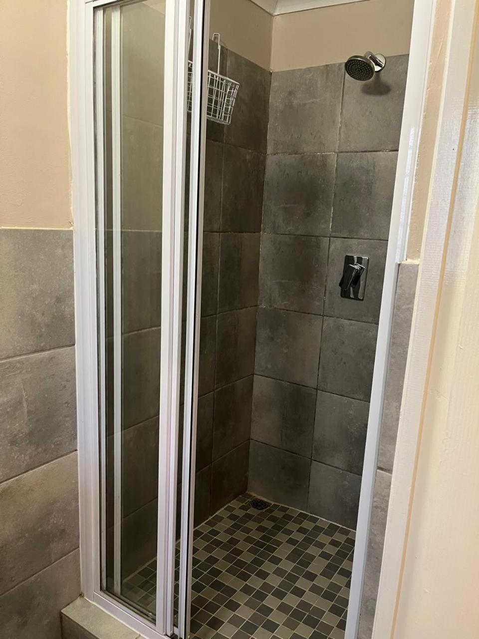 Innes Self Catering B Apartment